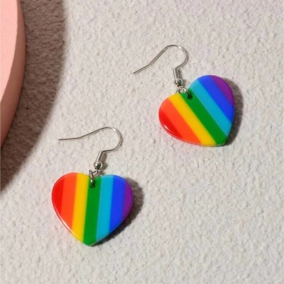 LBGTQ HEART SHAPED RAINBOW EARINGS KIDS LOVE IS LOVE EARRINGS DANGLE GAY PRIDE - Picture 1 of 5